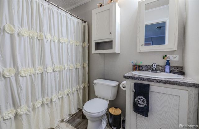 15378 Cartier, Clinton Township, MI 48038