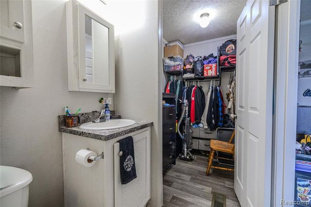 15378 Cartier, Clinton Township, MI 48038