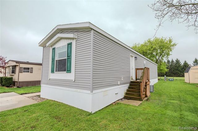 15378 Cartier, Clinton Township, MI 48038