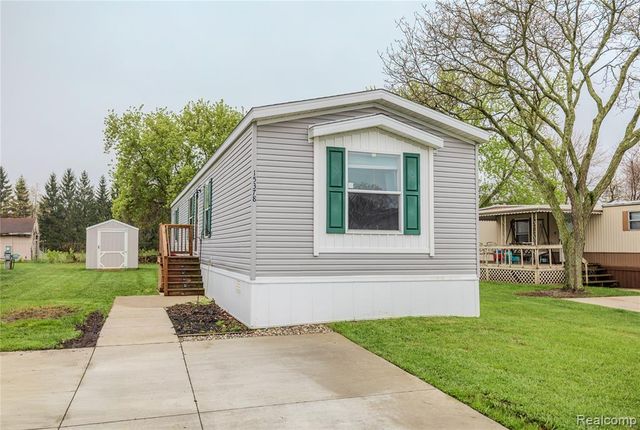 15378 Cartier, Clinton Township, MI 48038