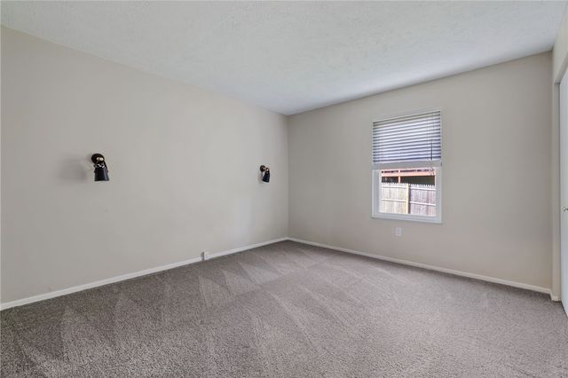 2104 Timberglen Dr, North Fayette, PA 15126
