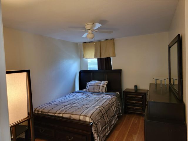 111 Berenger Walk, Royal Palm Beach, FL 33414