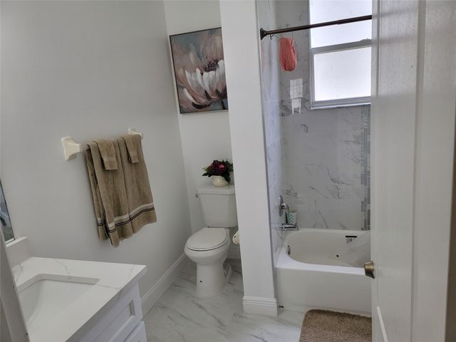 111 Berenger Walk, Royal Palm Beach, FL 33414