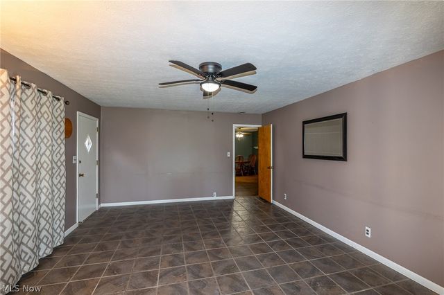 490 Mapleview Drive, Seven Hills, OH 44131