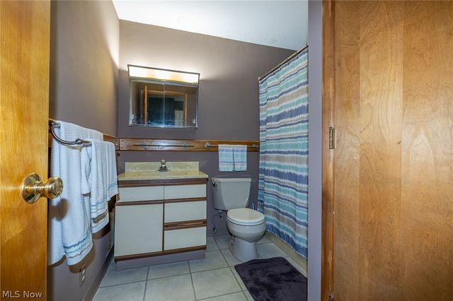 490 Mapleview Drive, Seven Hills, OH 44131