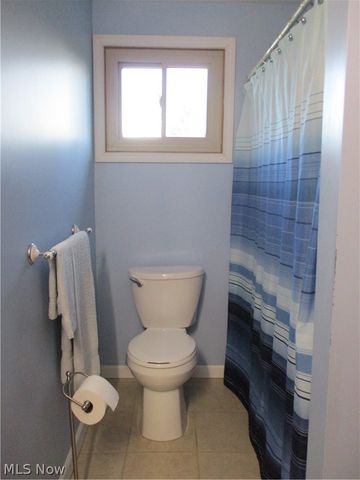 490 Mapleview Drive, Seven Hills, OH 44131