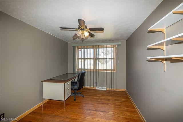 490 Mapleview Drive, Seven Hills, OH 44131