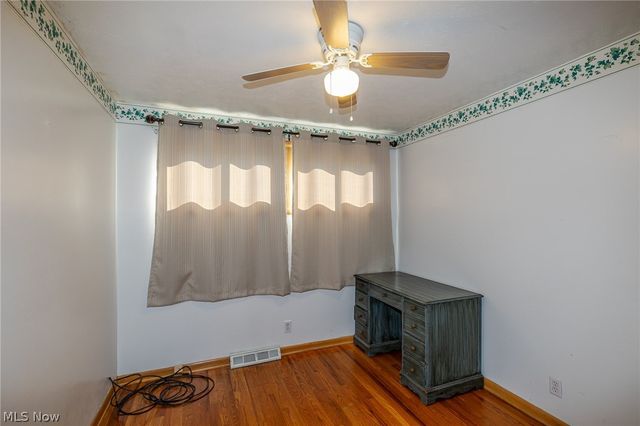 490 Mapleview Drive, Seven Hills, OH 44131