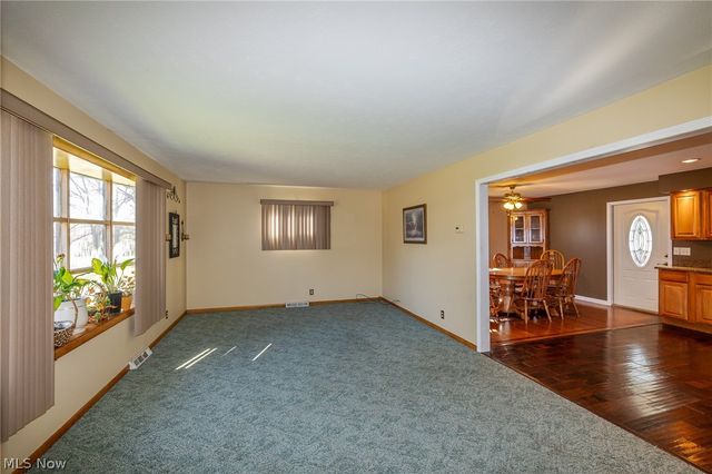 490 Mapleview Drive, Seven Hills, OH 44131