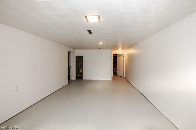 490 Mapleview Drive, Seven Hills, OH 44131