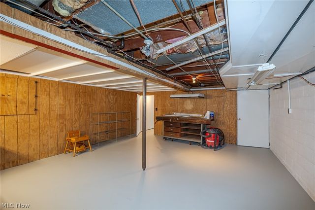 490 Mapleview Drive, Seven Hills, OH 44131