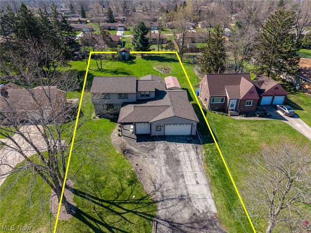 490 Mapleview Drive, Seven Hills, OH 44131