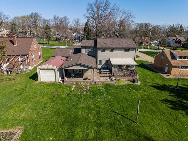 490 Mapleview Drive, Seven Hills, OH 44131