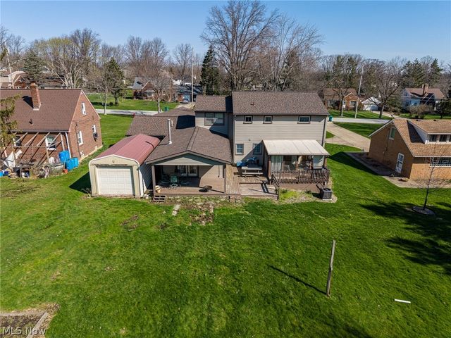 490 Mapleview Drive, Seven Hills, OH 44131