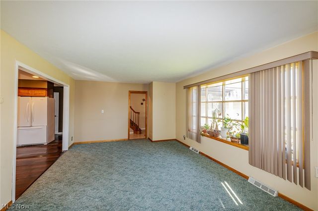 490 Mapleview Drive, Seven Hills, OH 44131