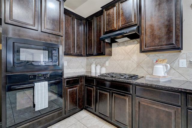 1805 Hobo Street, Yukon, OK 73099