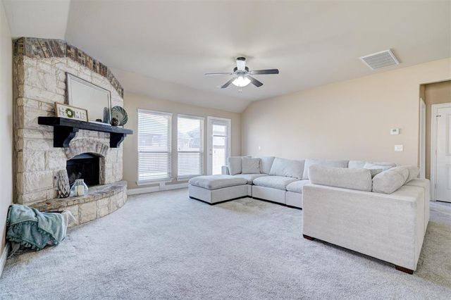 1805 Hobo Street, Yukon, OK 73099