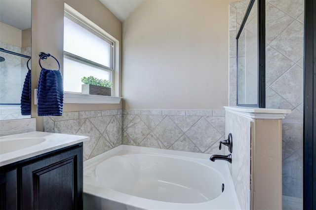 1805 Hobo Street, Yukon, OK 73099