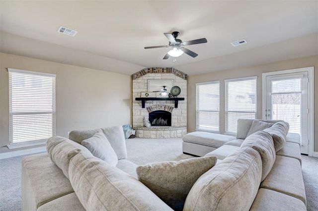 1805 Hobo Street, Yukon, OK 73099