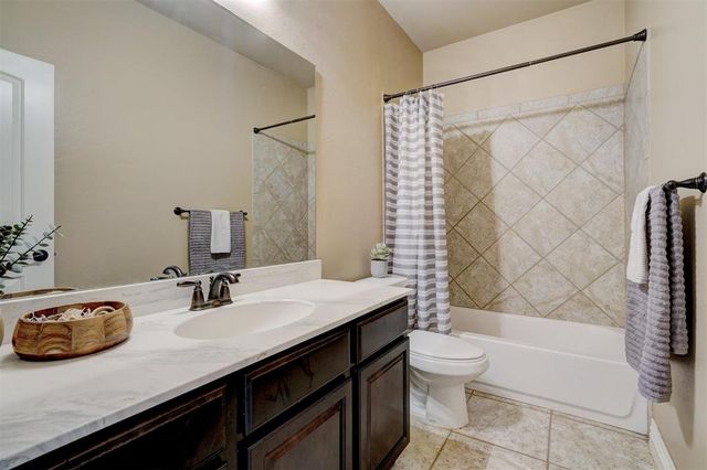 1805 Hobo Street, Yukon, OK 73099