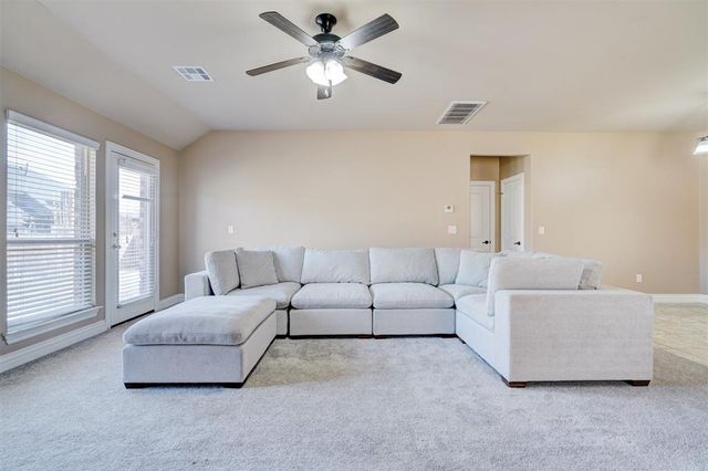 1805 Hobo Street, Yukon, OK 73099