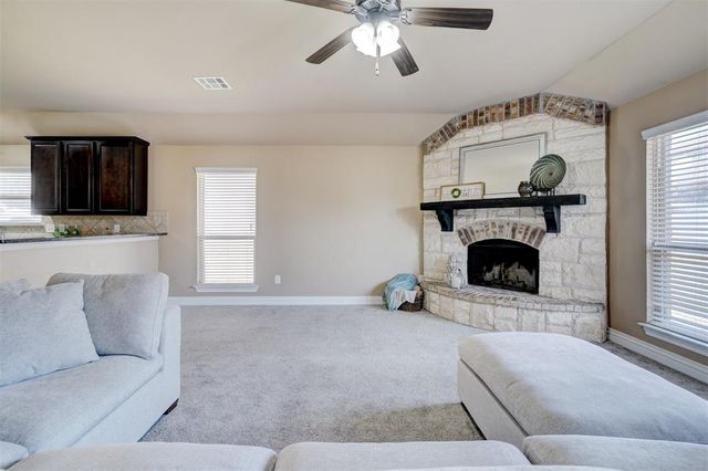 1805 Hobo Street, Yukon, OK 73099