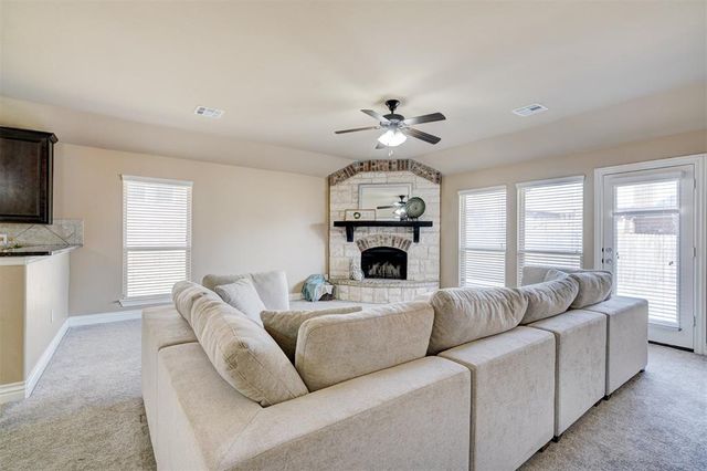 1805 Hobo Street, Yukon, OK 73099