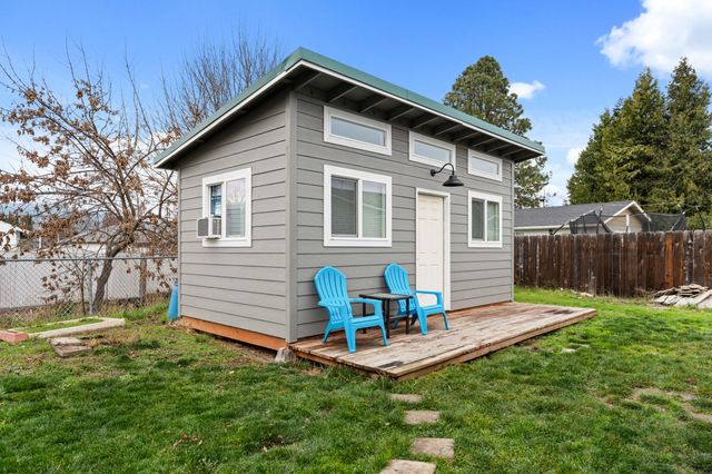 640 Malabar Street, Central Point, OR 97502