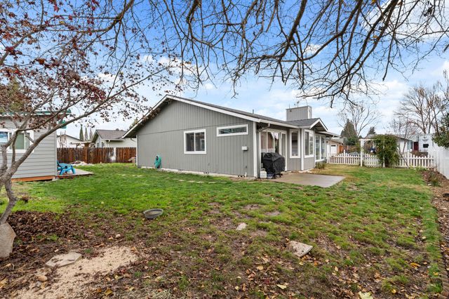 640 Malabar Street, Central Point, OR 97502