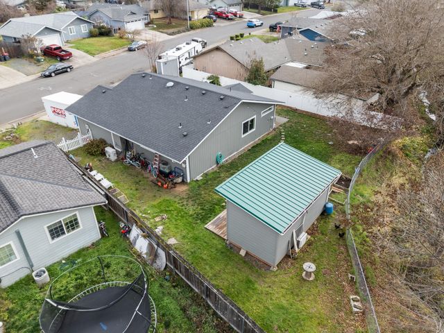 640 Malabar Street, Central Point, OR 97502