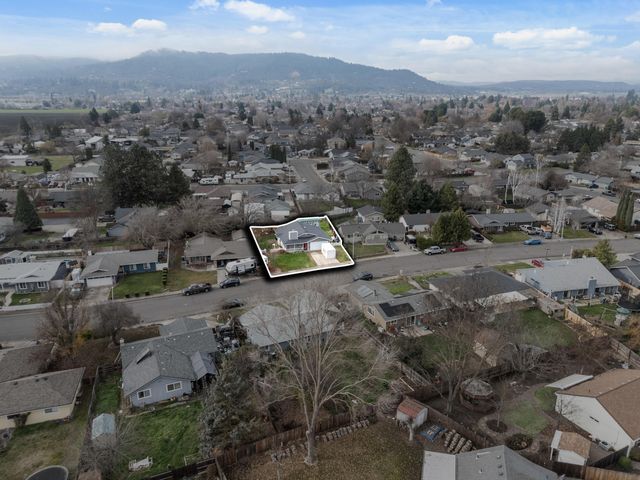 640 Malabar Street, Central Point, OR 97502