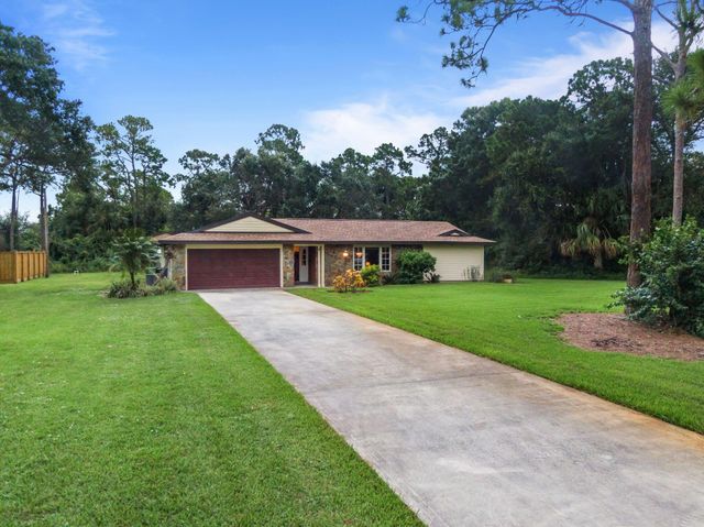 8480 Hidden Pines Road, Fort Pierce, FL 34945