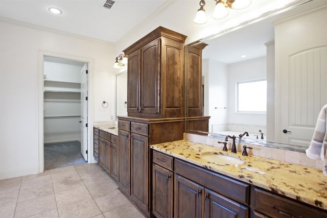 21882 Syrah Ln, Tyler, TX 75703