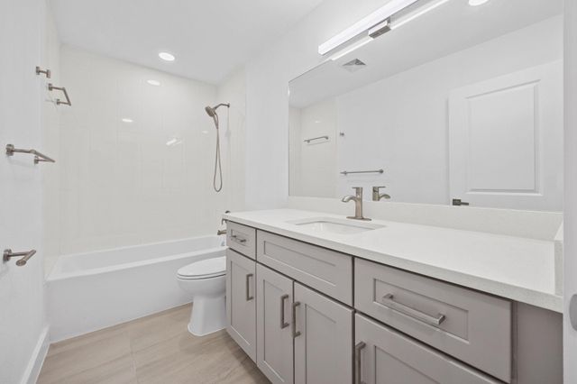 1905 Cedar Ridge DR A, Austin, TX 78741