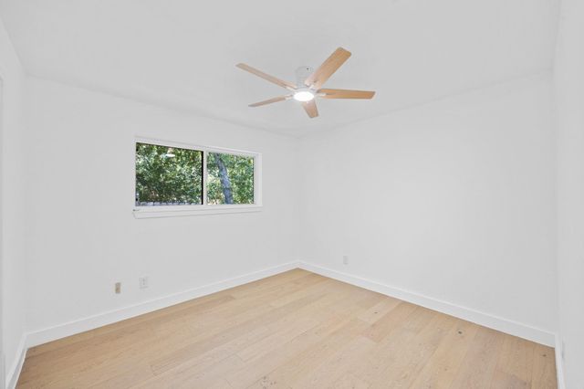 1905 Cedar Ridge DR A, Austin, TX 78741