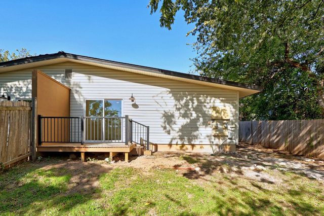 1905 Cedar Ridge DR A, Austin, TX 78741