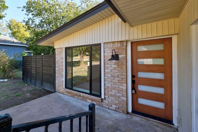 1905 Cedar Ridge DR A, Austin, TX 78741