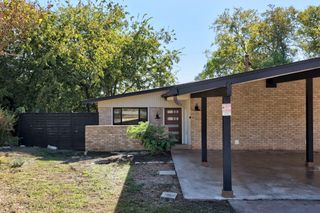 1905 Cedar Ridge DR A, Austin, TX 78741