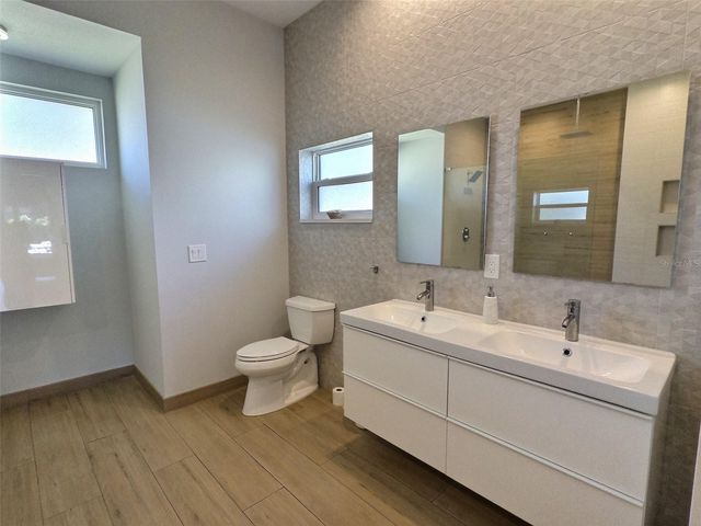 4630 CLASSIQUE DRIVE, Sarasota, FL 34243