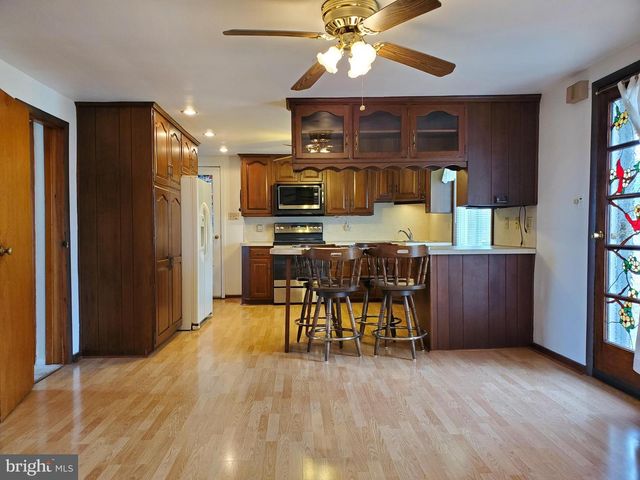 119 N MOUNT AIRY RD, Coatesville, PA 19320