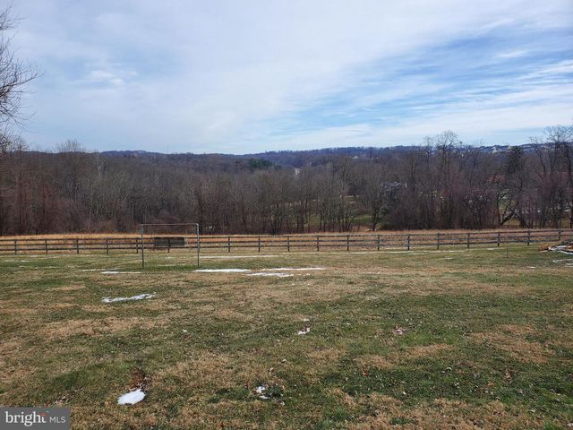 119 N MOUNT AIRY RD, Coatesville, PA 19320