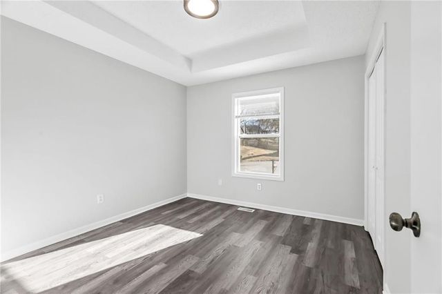 6716 NW Lawson Lane, Parkville, MO 64152