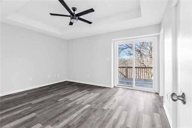 6716 NW Lawson Lane, Parkville, MO 64152