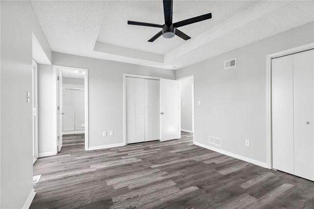 6716 NW Lawson Lane, Parkville, MO 64152