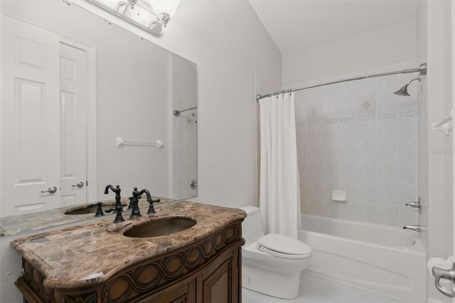 24 MANGROVE POINT, St Petersburg, FL 33705