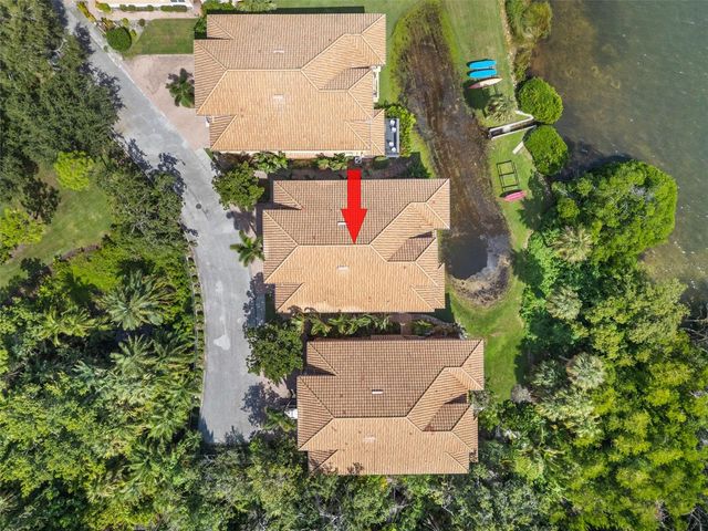24 MANGROVE POINT, St Petersburg, FL 33705