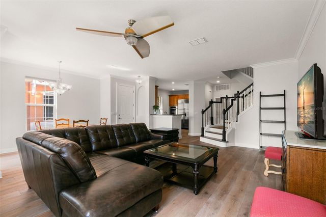 24 MANGROVE POINT, St Petersburg, FL 33705