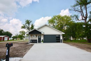 501 1st Street NE, Hankinson, ND 58041