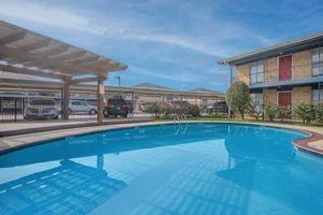 801 S Allen Genoa RD 25, South Houston, TX 77587