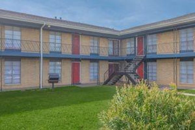 801 S Allen Genoa RD 25, South Houston, TX 77587